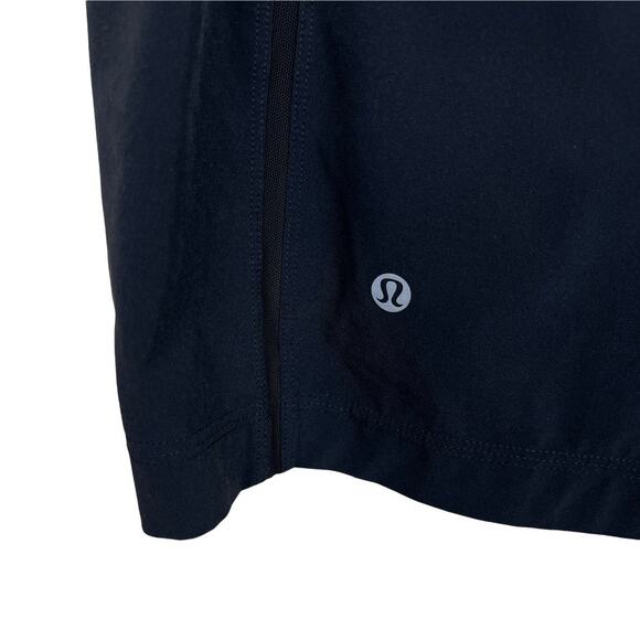 Lululemon Men's Running Shorts Size Large - Picture 8 of 12